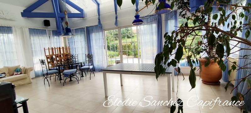 Maison - 401 m² - 10 pièces