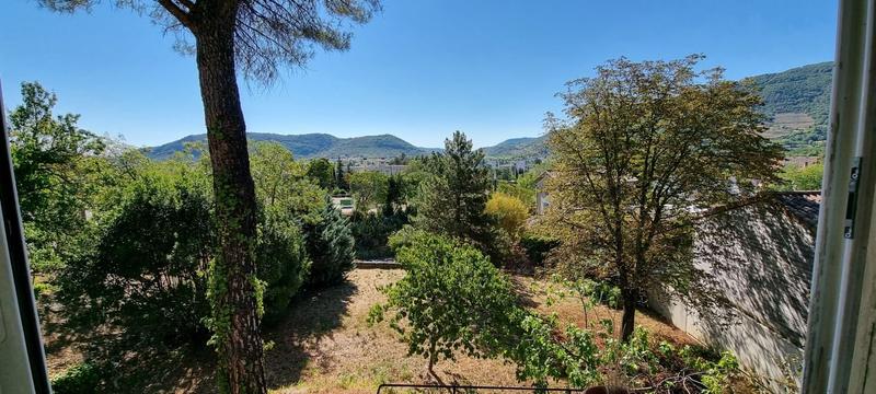 Appartement - 97 m² - 4 pièces