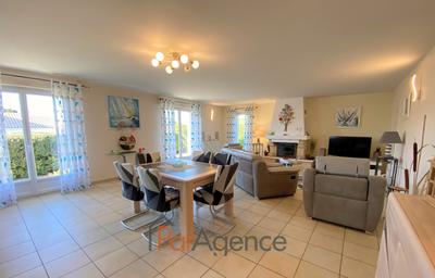 Maison - 125 m² - 5 pièces