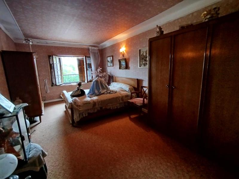 Maison de village - 200 m² - 9 pièces