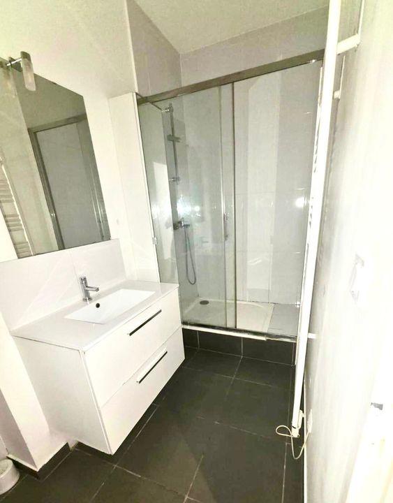 Loft - 64 m² - 2 pièces