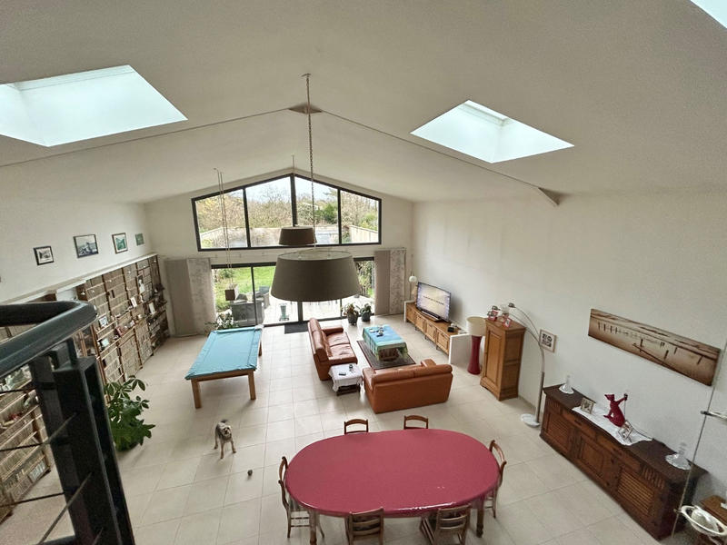 Maison - 315 m² - 6 pièces