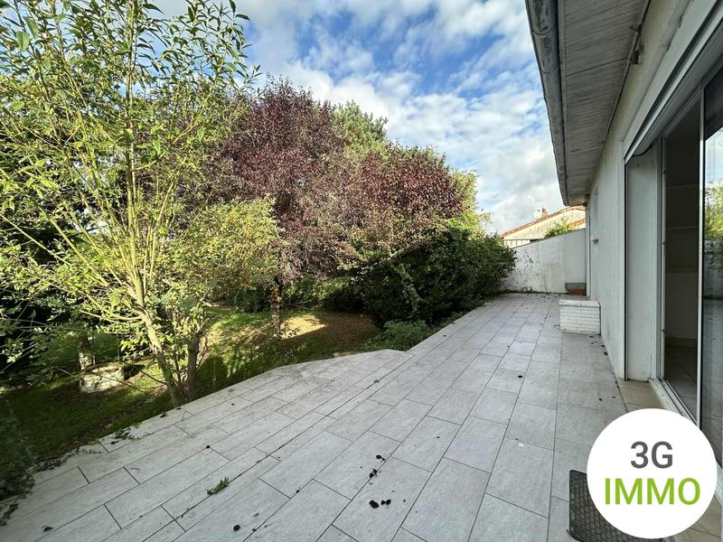 Maison traditionnelle - 94 m² - 5 pièces