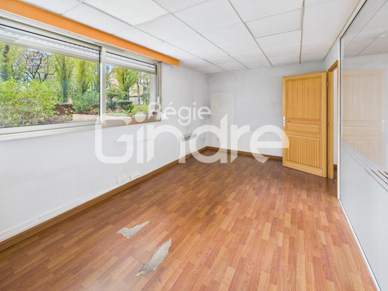 Bureau - 163 m² - 1 pièce