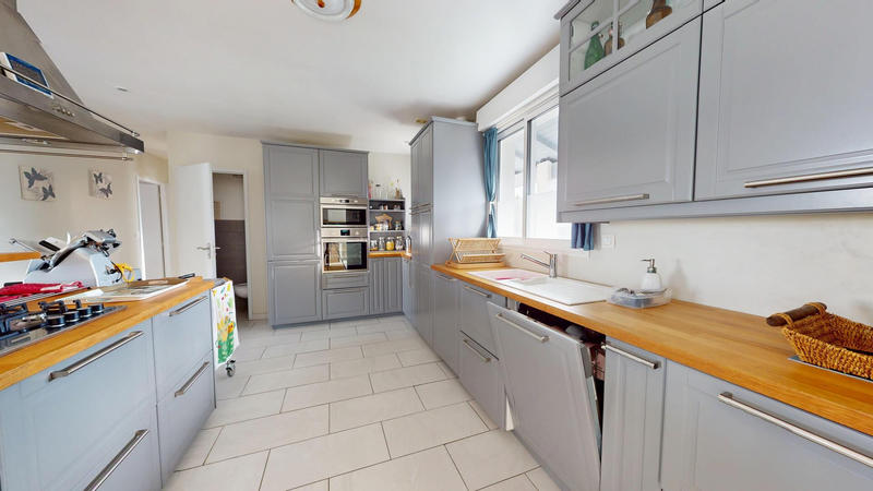 Maison - 105 m² - 4 pièces