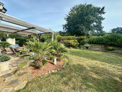 Maison - 205 m² - 6 pièces