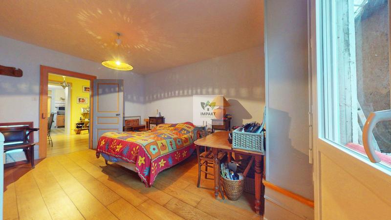 Maison - 174 m² - 9 pièces