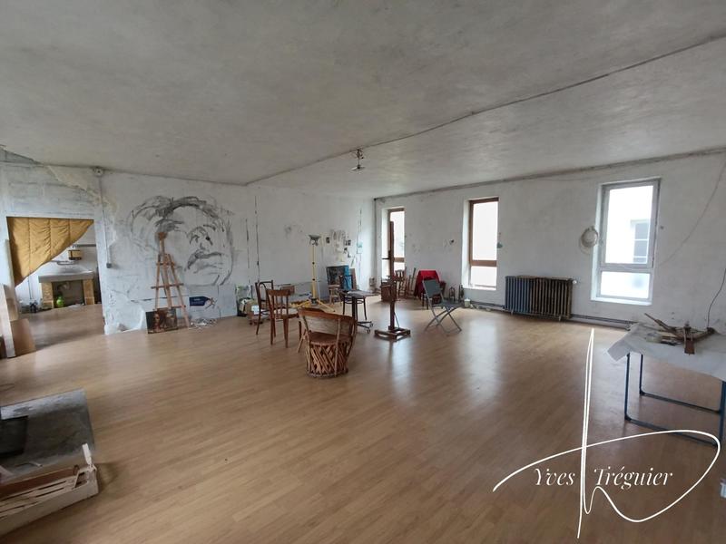 Maison - 406 m² - 7 pièces