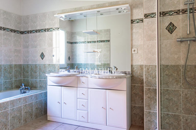 Maison - 104 m² - 5 pièces