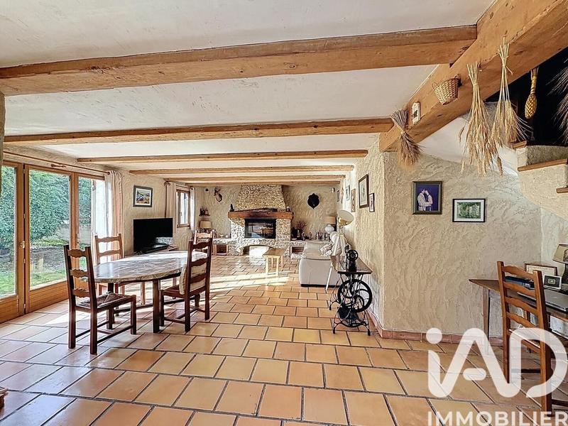Maison - 333 m² - 5 pièces