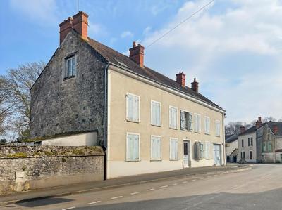 Maison - 301 m² - 11 pièces