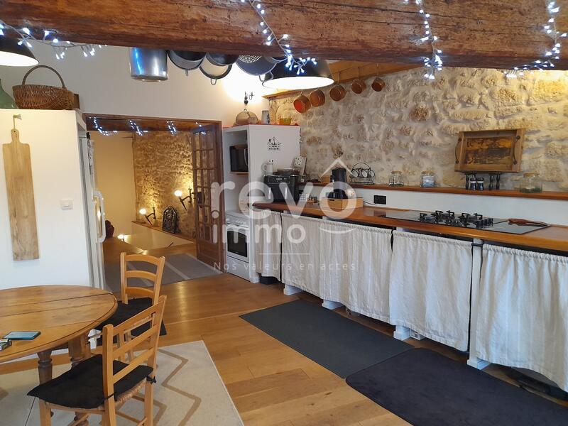 Maison - 234 m² - 5 pièces