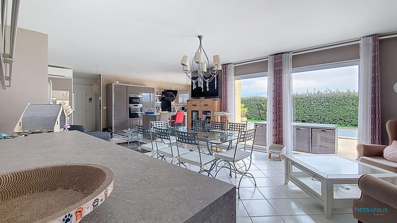 Maison traditionnelle - 130 m² - 5 pièces