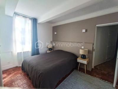 Maison - 160 m² - 5 pièces