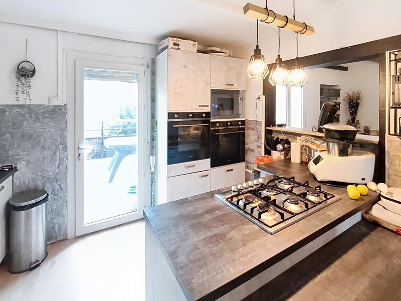 Maison - 80 m² - 5 pièces