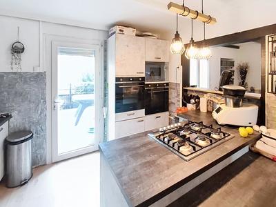 Maison - 80 m² - 5 pièces