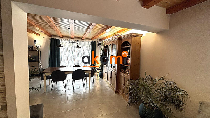 Maison - 122 m² - 7 pièces