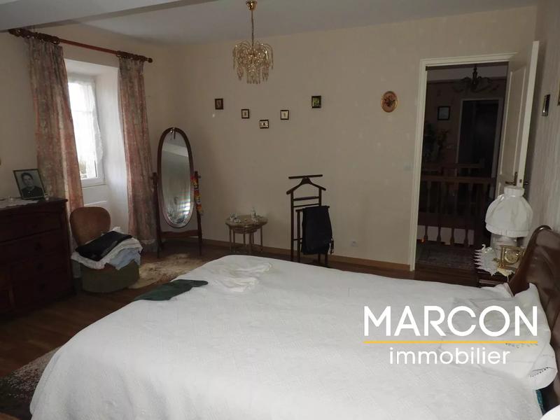 Maison - 168 m² - 7 pièces