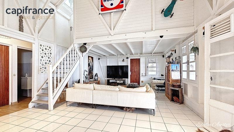 Villa - 330 m² - 13 pièces