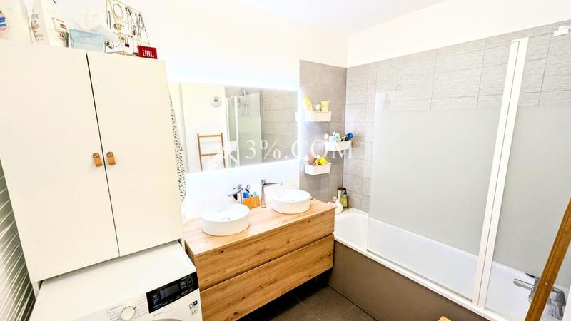 Appartement - 80 m² - 4 pièces