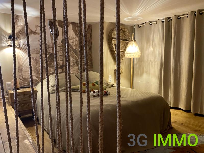 Maison - 204 m² - 7 pièces