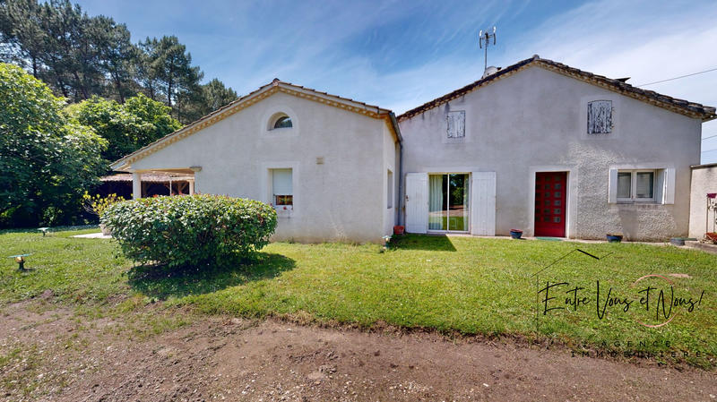 Maison ancienne - 274 m² - 9 pièces