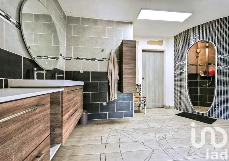 Maison - 138 m² - 6 pièces