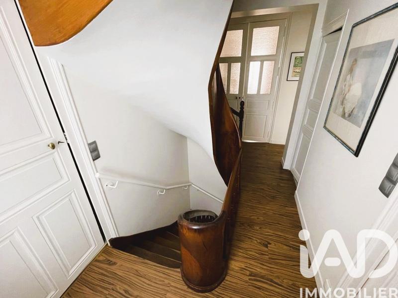 Maison - 192 m² - 7 pièces