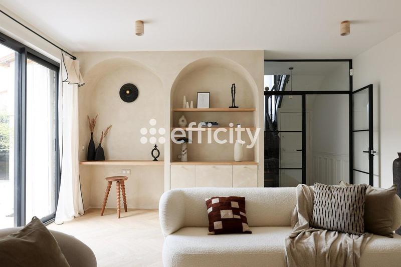 Maison - 141 m² - 5 pièces