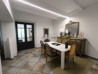 Maison - 160 m² - 5 pièces