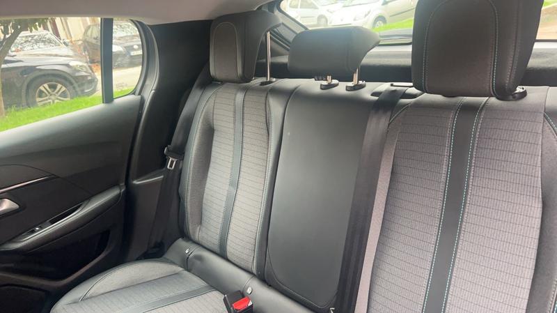 Peugeot 208 1.2 Puretech 130 Eat8 Allure - Automatique