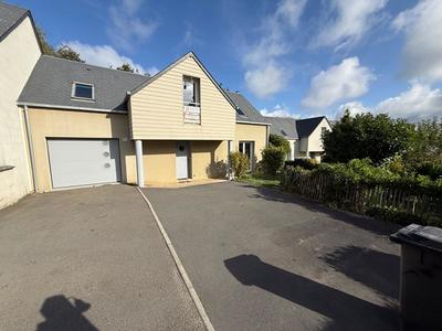 Maison - 88 m² - 4 pièces