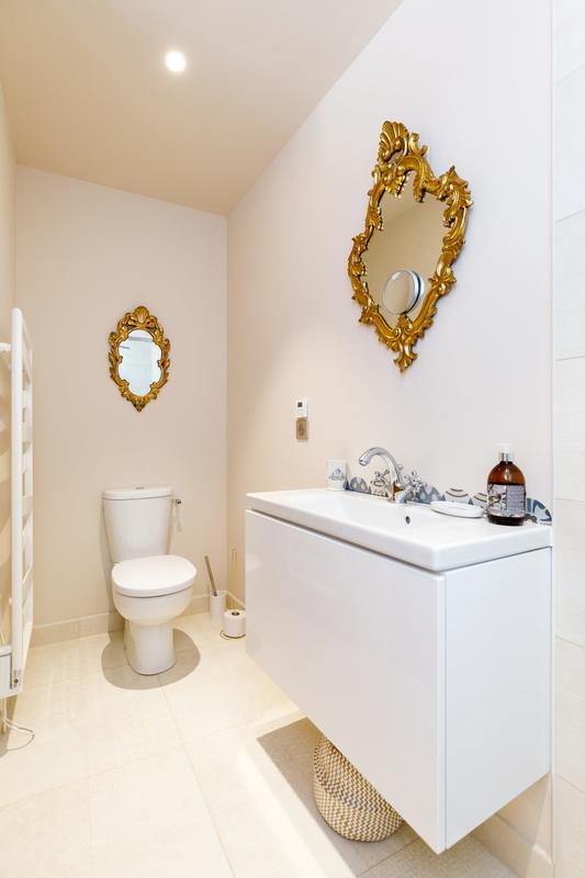 Maison - 295 m² - 10 pièces