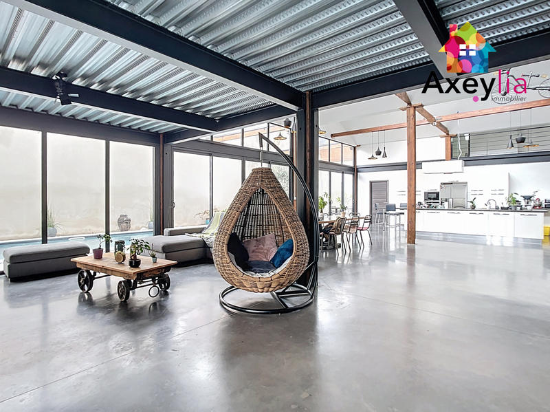 Maison - 240 m² - 7 pièces