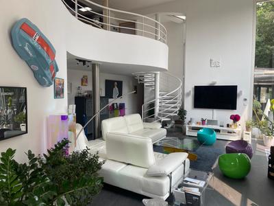 Maison - 240 m² - 5 pièces