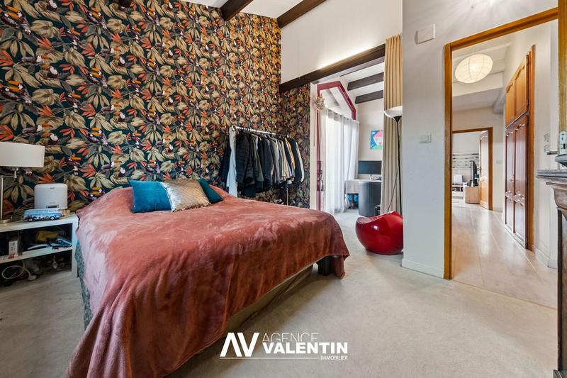 Maison - 195 m² - 6 pièces