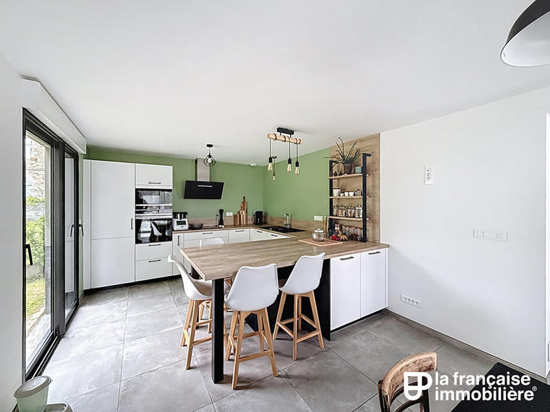 Maison - 156 m² - 8 pièces