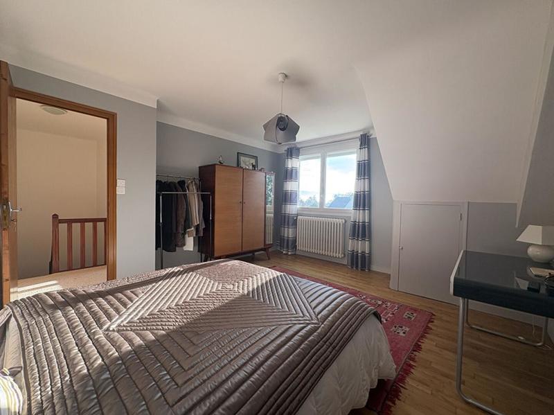 Maison - 92 m² - 6 pièces