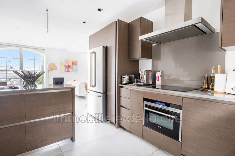 Maison - 185 m² - 6 pièces