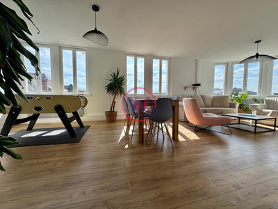 Appartement - 90 m² - 4 pièces