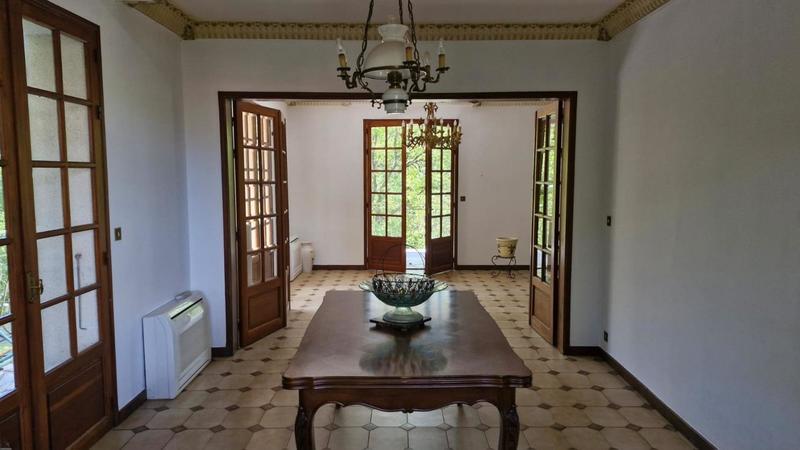 Maison - 226 m² - 7 pièces