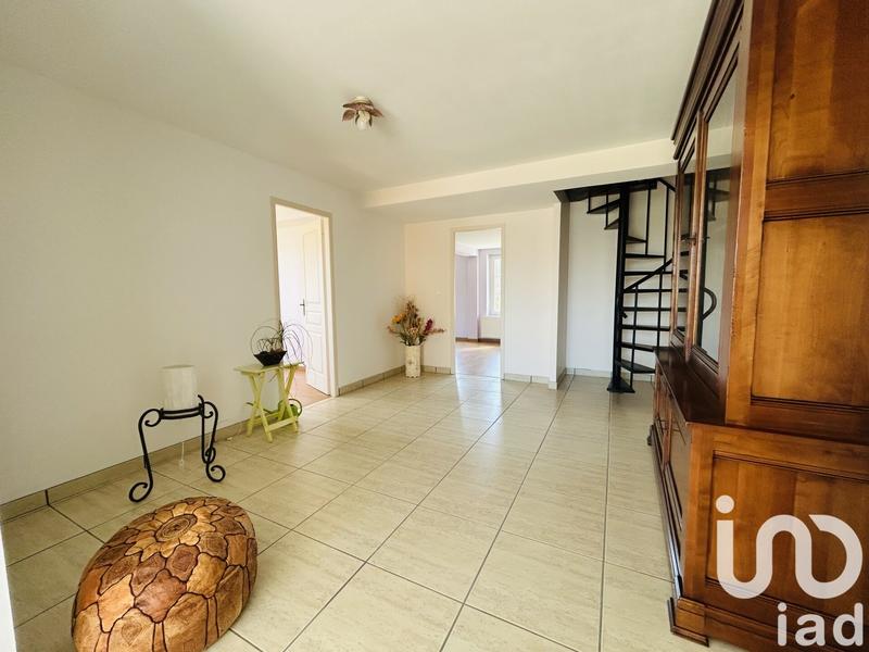 Maison - 256 m² - 8 pièces