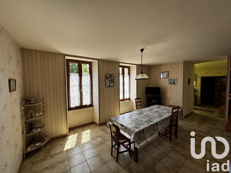 Maison - 247 m² - 8 pièces