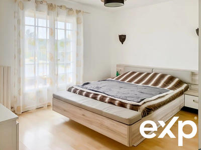 Maison - 174 m² - 6 pièces