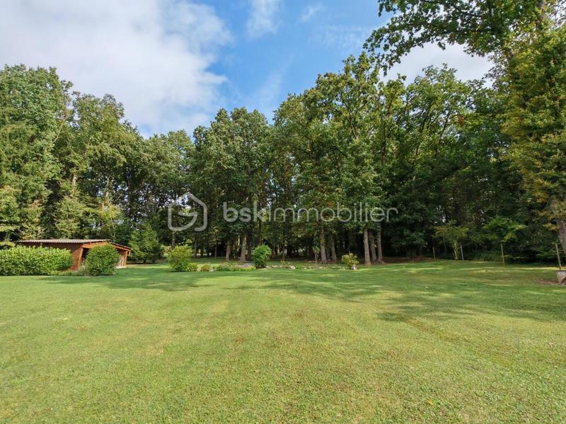 Maison - 269 m² - 8 pièces