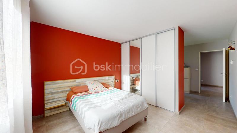 Maison traditionnelle - 171 m² - 5 pièces