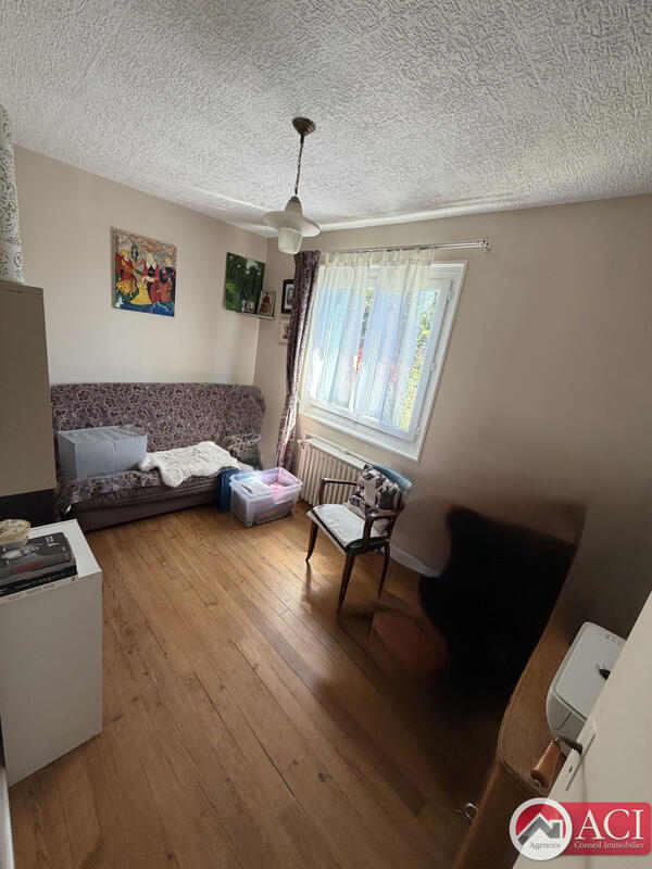 Maison - 91 m² - 6 pièces