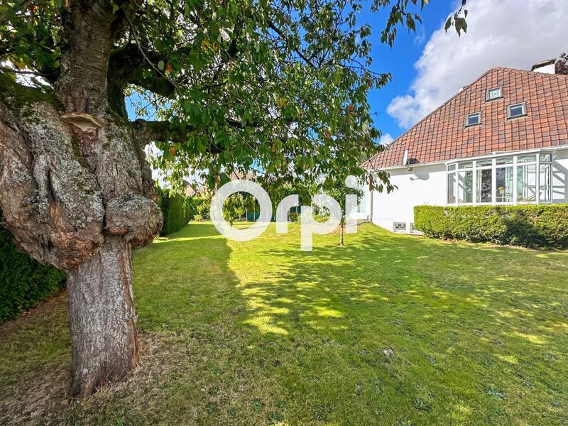 Maison - 213 m² - 6 pièces