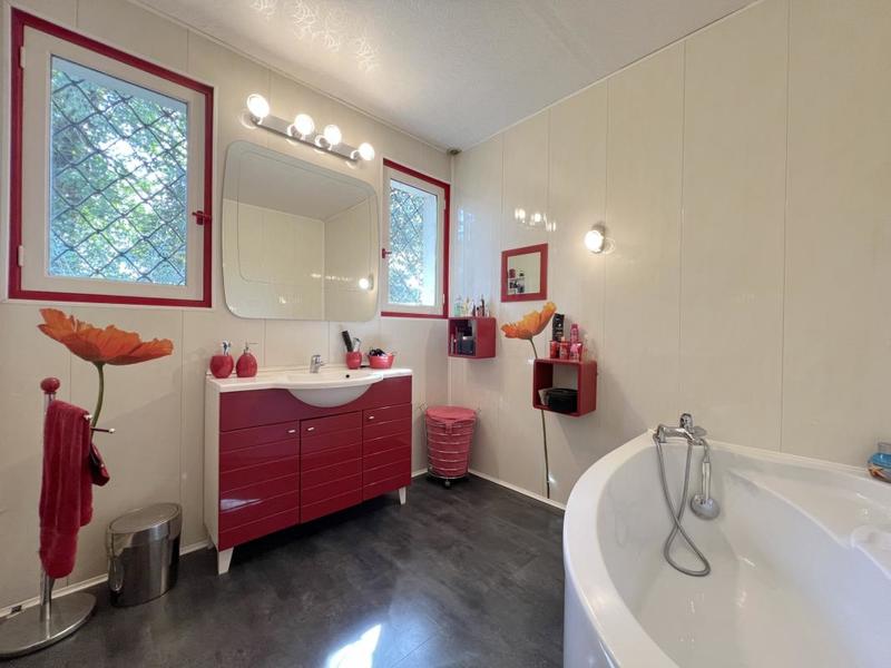 Maison - 188 m² - 8 pièces