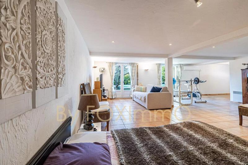 Maison - 170 m² - 6 pièces